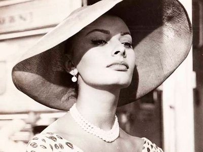 Beach Hats: Elegance and Sun Protection